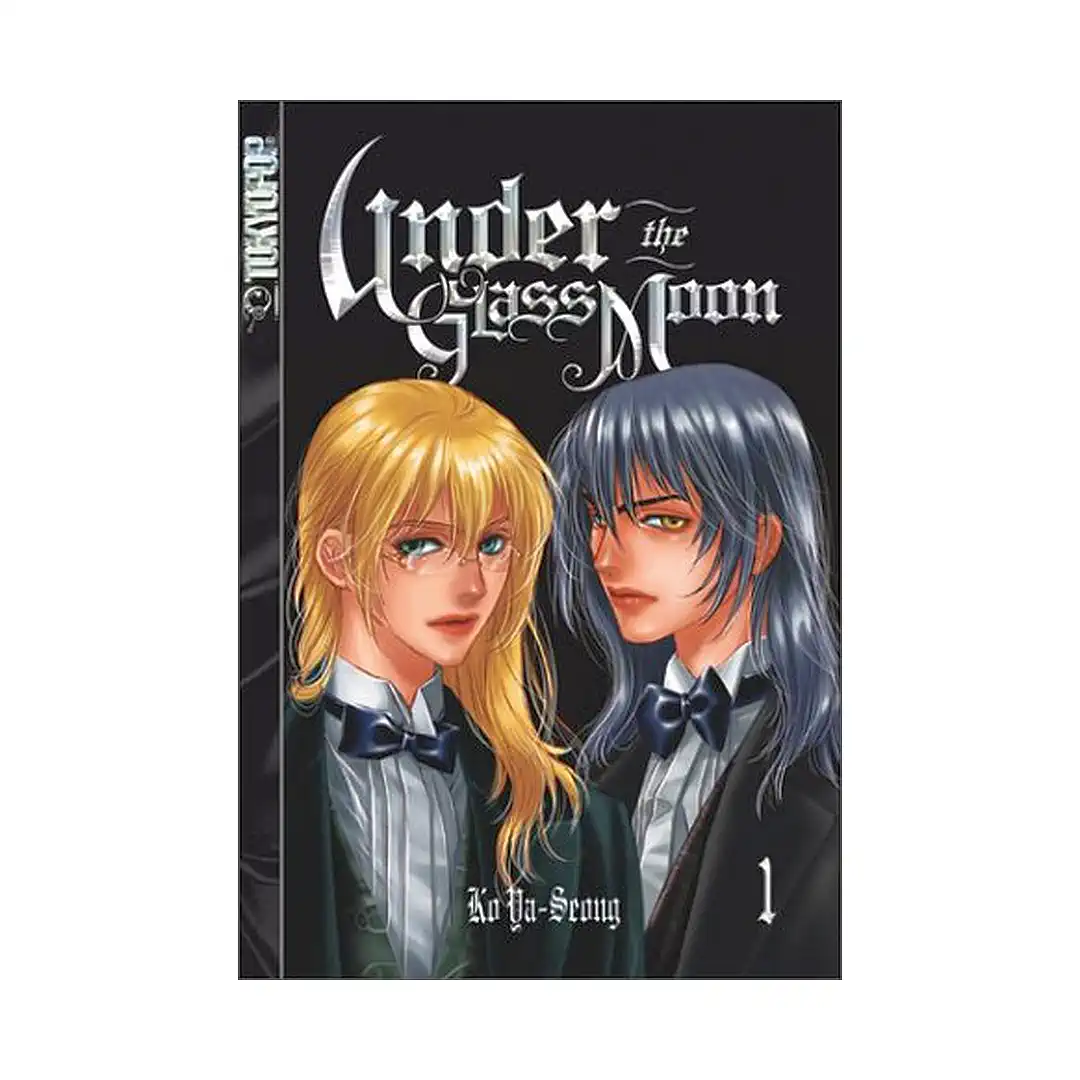 Under The Glass Moon (Manga) Volume 01