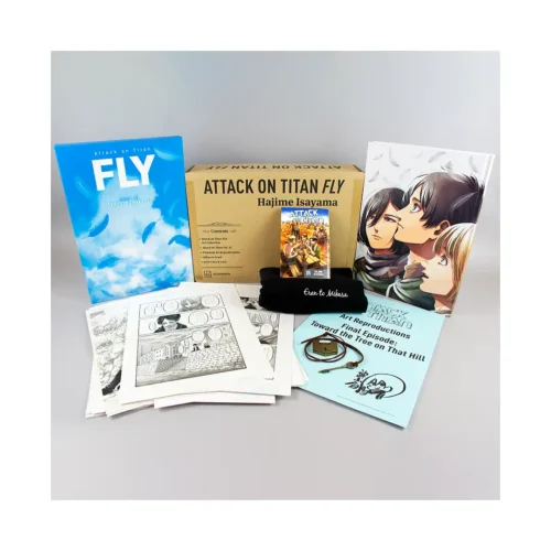 9798888774359 Attack on Titan: Fly Collector's Box Set Volume 35
